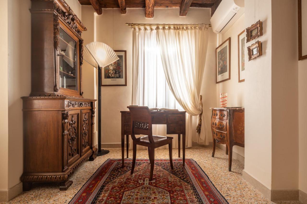 Garden Mansion With Private Mooring R&R Apartment Venice Ngoại thất bức ảnh
