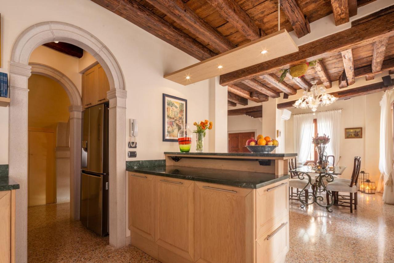 Garden Mansion With Private Mooring R&R Apartment Venice Ngoại thất bức ảnh